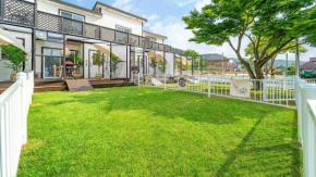 Yeosu Dangdangi Dog Family Pension Gold